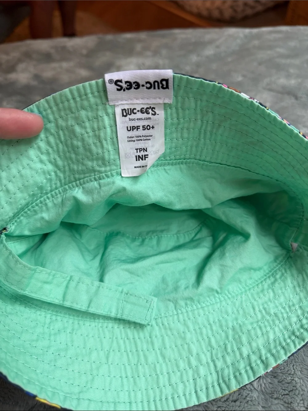 Buc-ee's Kids Navy Floral Bucket Hat with Mint Ties